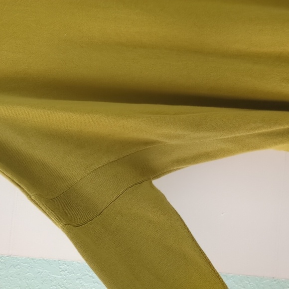 Planet by Lauren G.Oversized lagenlook 🍋‍🟩green side slits pimacotton pullover - Picture 3 of 5